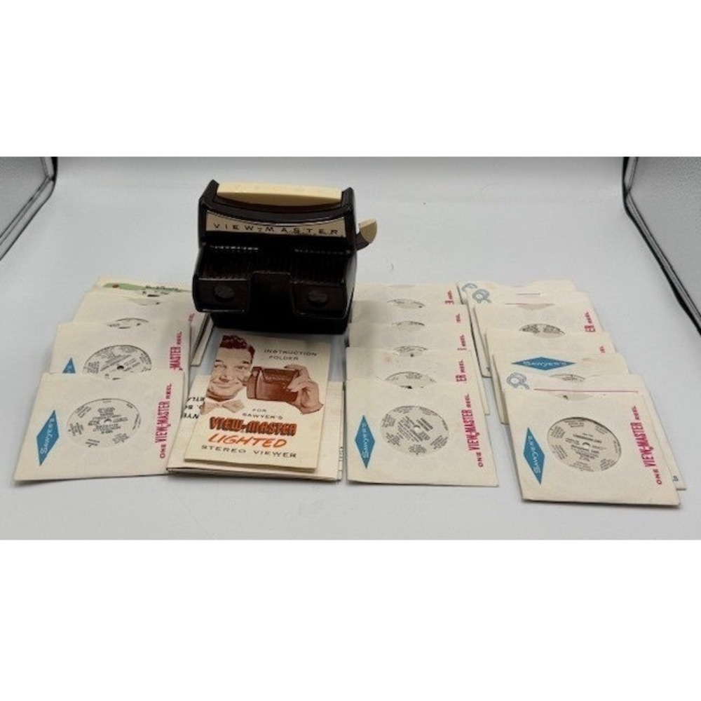 Vintage Sawyers View-Master Lighted Model F Brown Viewer Disneyland Space‎ Reels